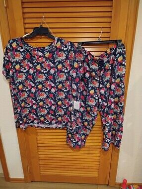 NWT Sleep Sense Floral Bouquet Print Tee & Capris Set 3X